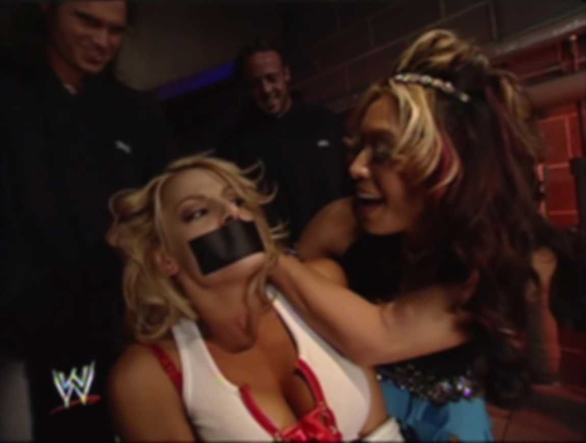 WWE Raw (1993) - S13E47 - November 21, 2005 - cover.jpg